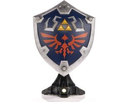 foto van The Legend of Zelda Breath of the Wild PVC Statue - Hylian Shield Collector's Edition