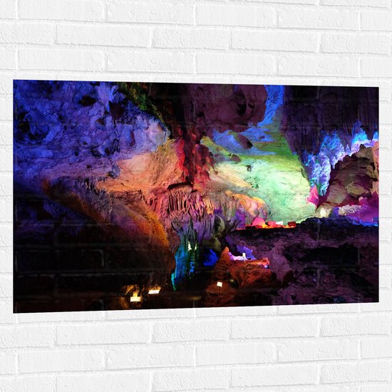 WallClassics - Muursticker - Gekleurde Lichten in een Grot - 105x70 cm Foto op Muursticker