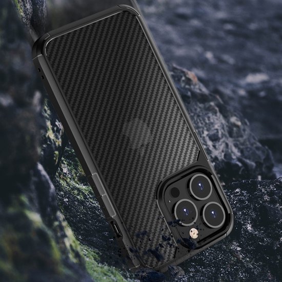 geschikt voor iPhone 14 Plus Hoesje met Carbon Look - Shockproof Valbescherming - Schokbestendige case geschikt voor iPhone 14 Plus - Tough Carbon Grid geschikt voor iPhone 14 Plus Hoesje zwart