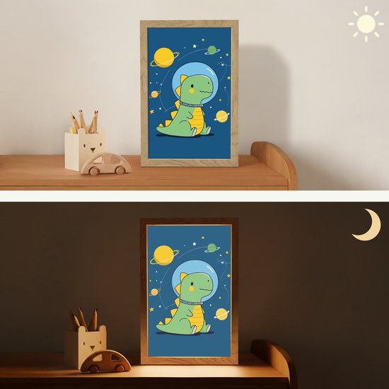 Nachtlampje 20x30 cm - Kinder lampje - Dino - Ruimte - Planeten - Tafellamp kinderkamer - Slaapkamer lamp - Bedlamp kinderen - Kinderlampje stopcontact - Wandlamp babykamer - Nachtlampjes van OnlyWow — afbeelding 4