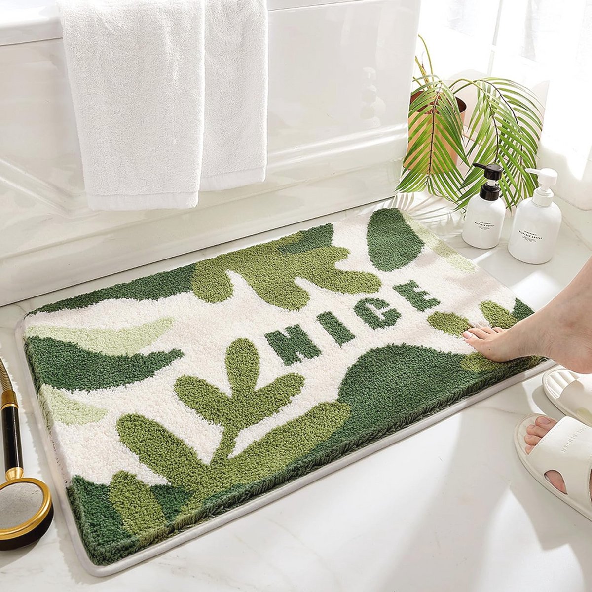 Antislip Badkamertapijt 50 x 80 cm - Groen Blad | Super Absorberend en Machine Wasbaar | Voor Badkamer, Woonkamer, Keuken en Slaapkamer