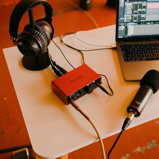 Focusrite Scarlett 4e génération Solo - Interface audio USB, 1 entrée micro / 2 sorties ligne