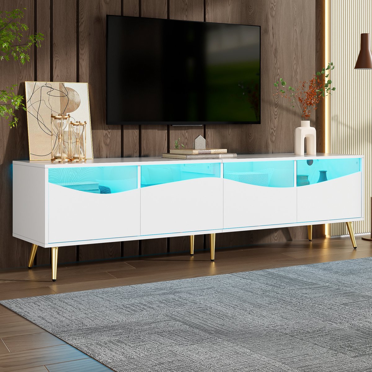 OKWISH TV Meubel - Stijlvolle TV-Kast met Glasdeuren en LED-Verlichting - Ruim Opbergvak en Elegante Gouden Poten - Voor de Woonkamer - 180x40x50 cm - MDF - Wit