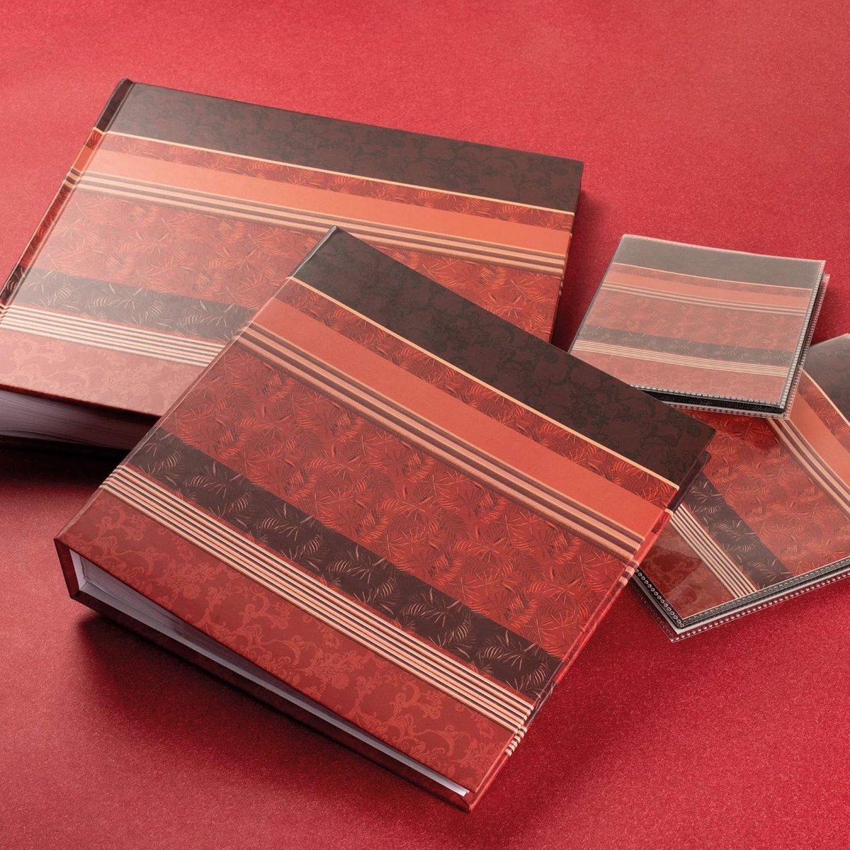 Rood Fotoalbum voor 200 Foto's 13x18 cm met Plaatshouders en Ruimte voor Notities