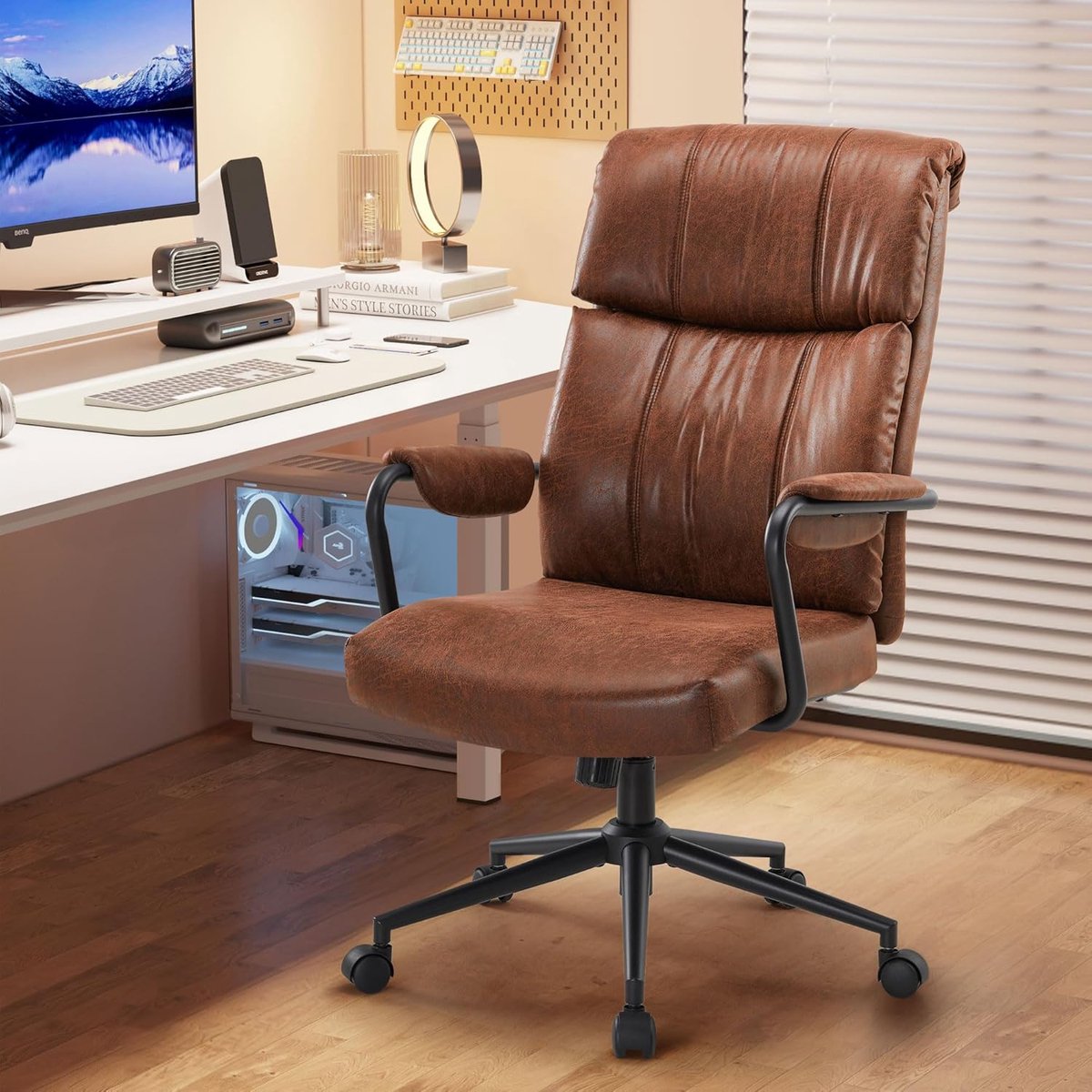 Mid-Century Luxe Bureaustoel – Ergonomische Retro Directiestoel van Oud Imitatieleer – Extra Breed Zitvlak 52 cm – Lendensteun, Hoge Rugleuning – In Hoogte Verstelbaar & 360° Draaibaar – Bruin – Altameubel