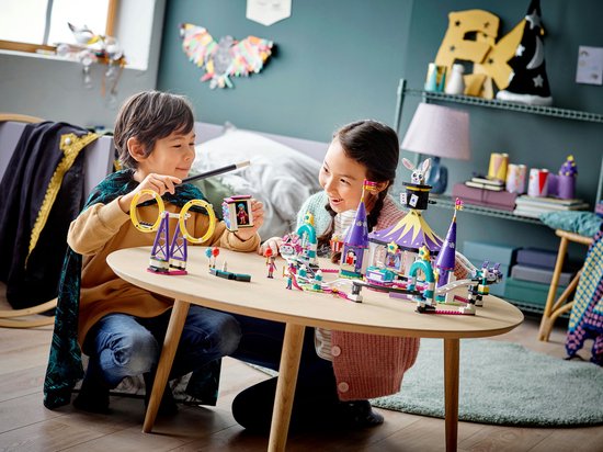 LEGO Friends Magische kermisachtbaan 41685