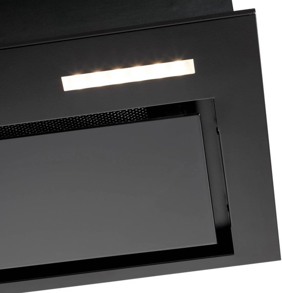 Close-up van de zwarte afzuigkap met een led-strip.