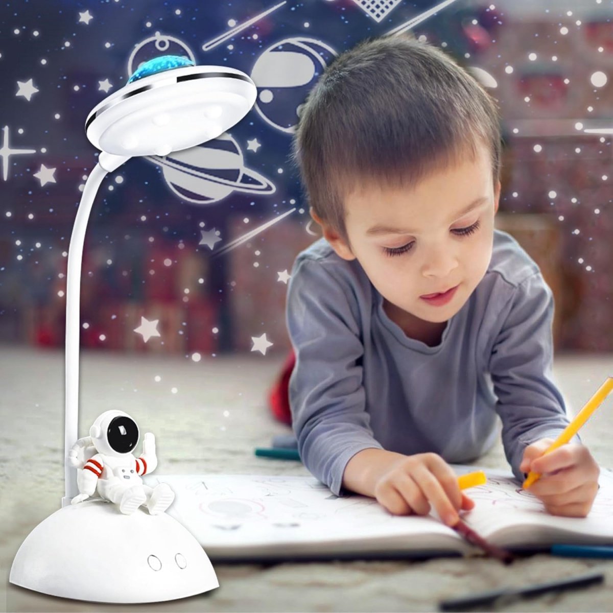 GELLDG Kinderbureaulamp - LED Astronaut Draagbare Bureaulamp - Leeslamp met Projector en Penhouder - Dimbare en Oplaadbare Bureaulamp - Astronaut Projector - Geschikt voor Studeren en Lezen in Studentenhuizen