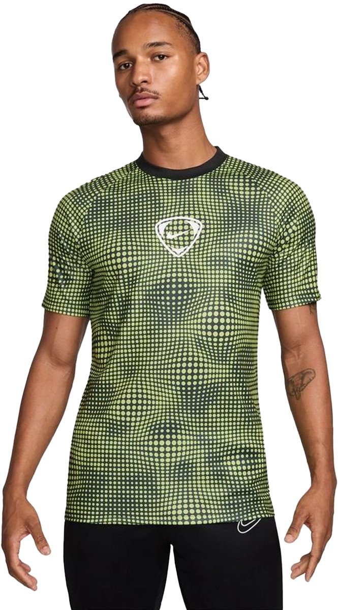 Nike academy+ dri-fit voetbal shirt in de kleur groen.