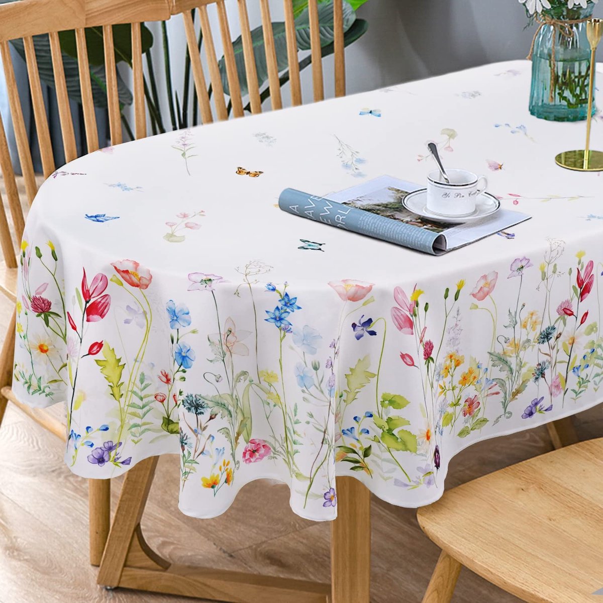 Unyqoos® Waterdicht en kreukvrij ovaal tafelkleed met kleurrijke lentebloemenprint