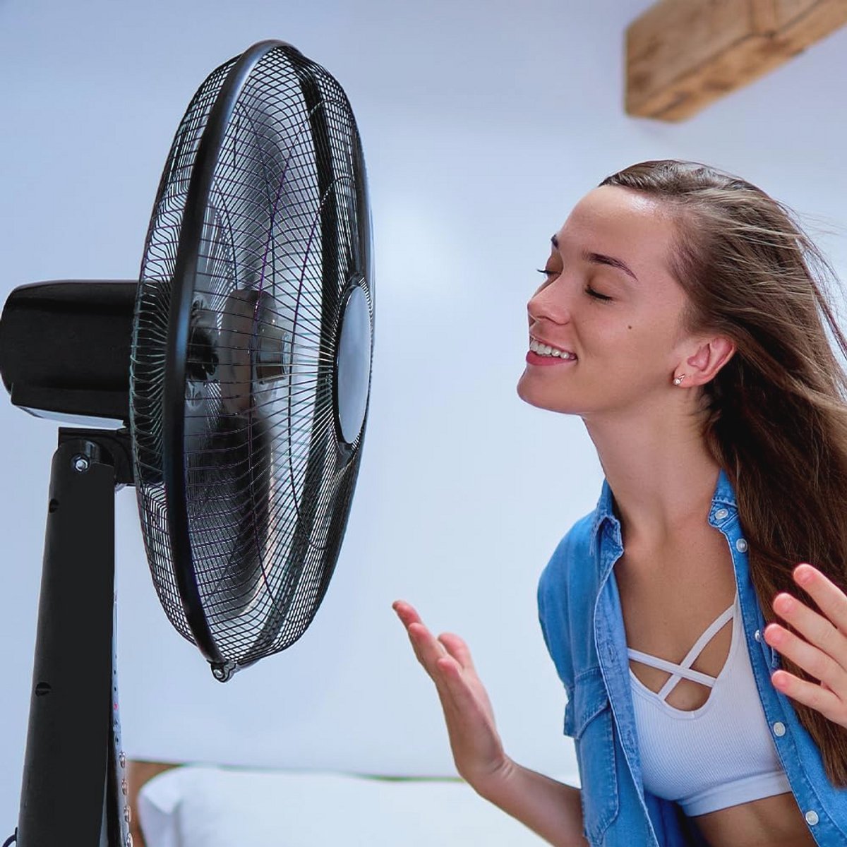 Zwarte Staande Ventilator met Afstandsbediening, 50W, 3 Snelheden en Timerfunctie – foto 4