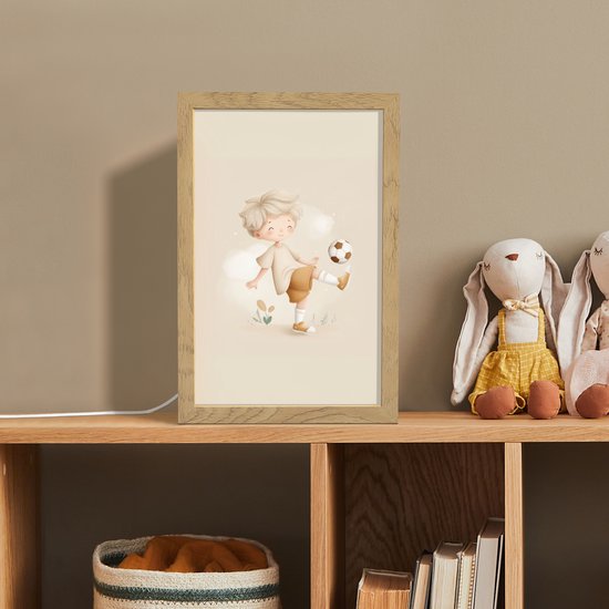 Nachtlampje 20x30 cm - Kinder lampje - Jongen - Beige - Minimalistisch - Voetbal - Tafellamp kinderkamer - Slaapkamer lamp - Bedlamp kinderen - Kinderlampje stopcontact - Wandlamp babykamer - Nachtlampjes van Merkloos — afbeelding 3