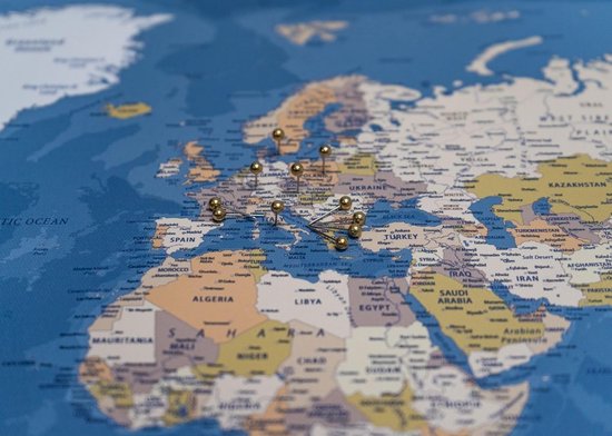 Akoestische Wereldkaart op Canvas als Prikbord - Geluidsabsorberend)