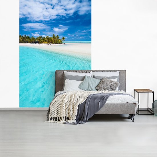 Behang - Fotobehang Het One Foot Island is omringd door turquoise water - Breedte 175 cm x hoogte 260 cm