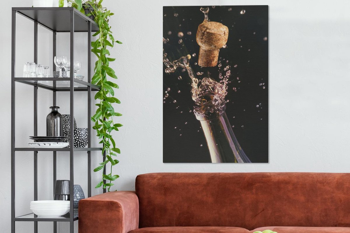 Un bouchon qui saute d'une bouteille de champagne 40x60 cm - impression  photo sur