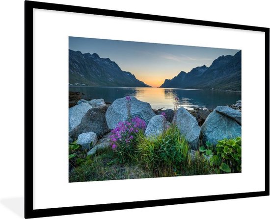 Fotolijst incl. Poster - Ersfjordbotn fjord Noorwegen fotoprint - 90x60 cm - Posterlijst