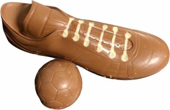 Chocolade voetbalschoen en bal