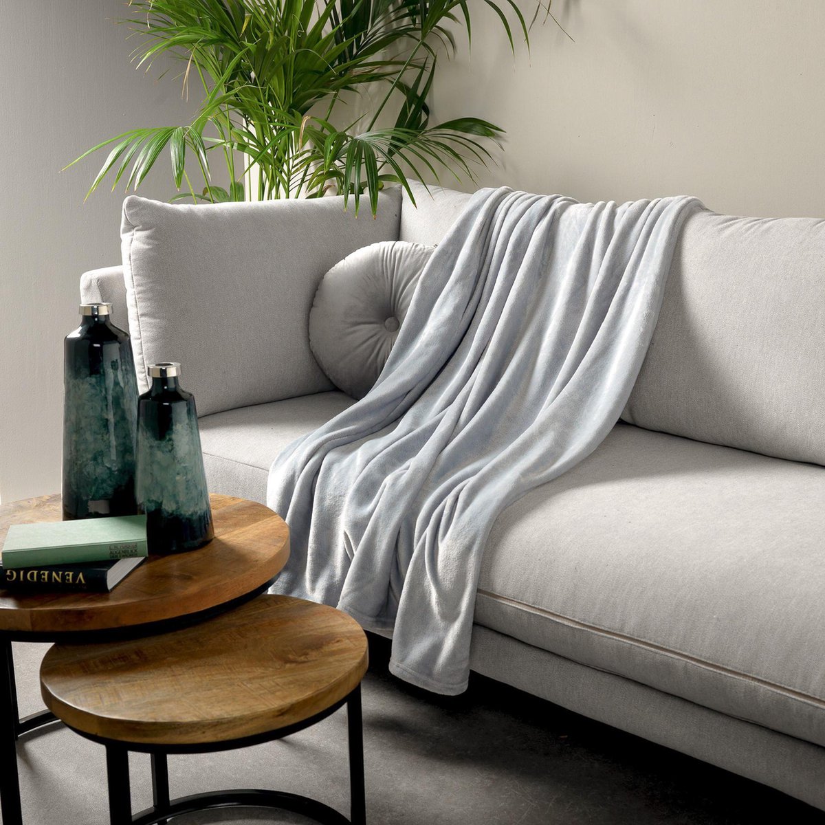 Dutch Decor - HARVEY - Plaid 150x200 cm - superzachte deken van fleece - Micro Chip - lichtgrijs