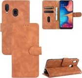 Voor Samsung Galaxy A20 / A30 Effen Kleur Huidgevoel Magnetische Gesp Horizontale Flip Kalfsstructuur PU Lederen Case met Houder & Kaartsleuven & Portemonnee (Bruin)