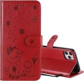 Voor iPhone 11 Pro Max Cat Bee Embossing Pattern Shockproof Horizontale Flip Leather Case met houder & kaartsleuven & portemonnee (rood)