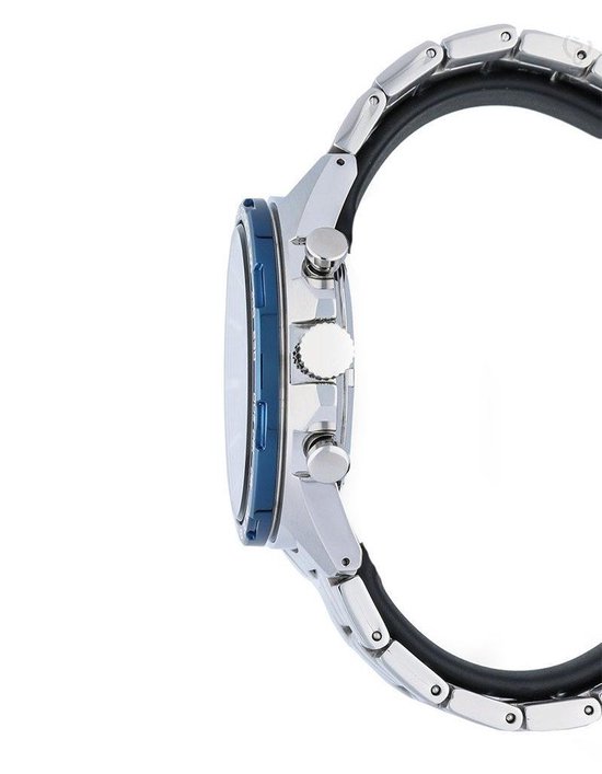 Zijaanzicht van een Seiko herenhorloge met zilverkleurige metalen band en blauwe lunette.