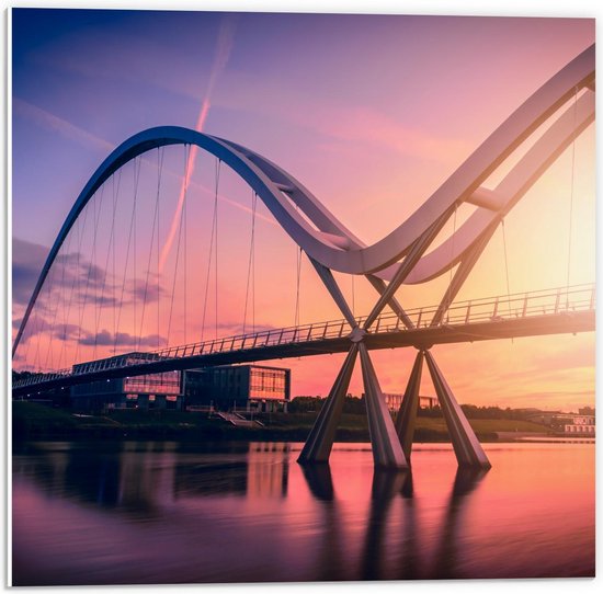 Forex - Infinity Bridge, Verenigd Koninkrijk - 50x50cm Foto op Forex