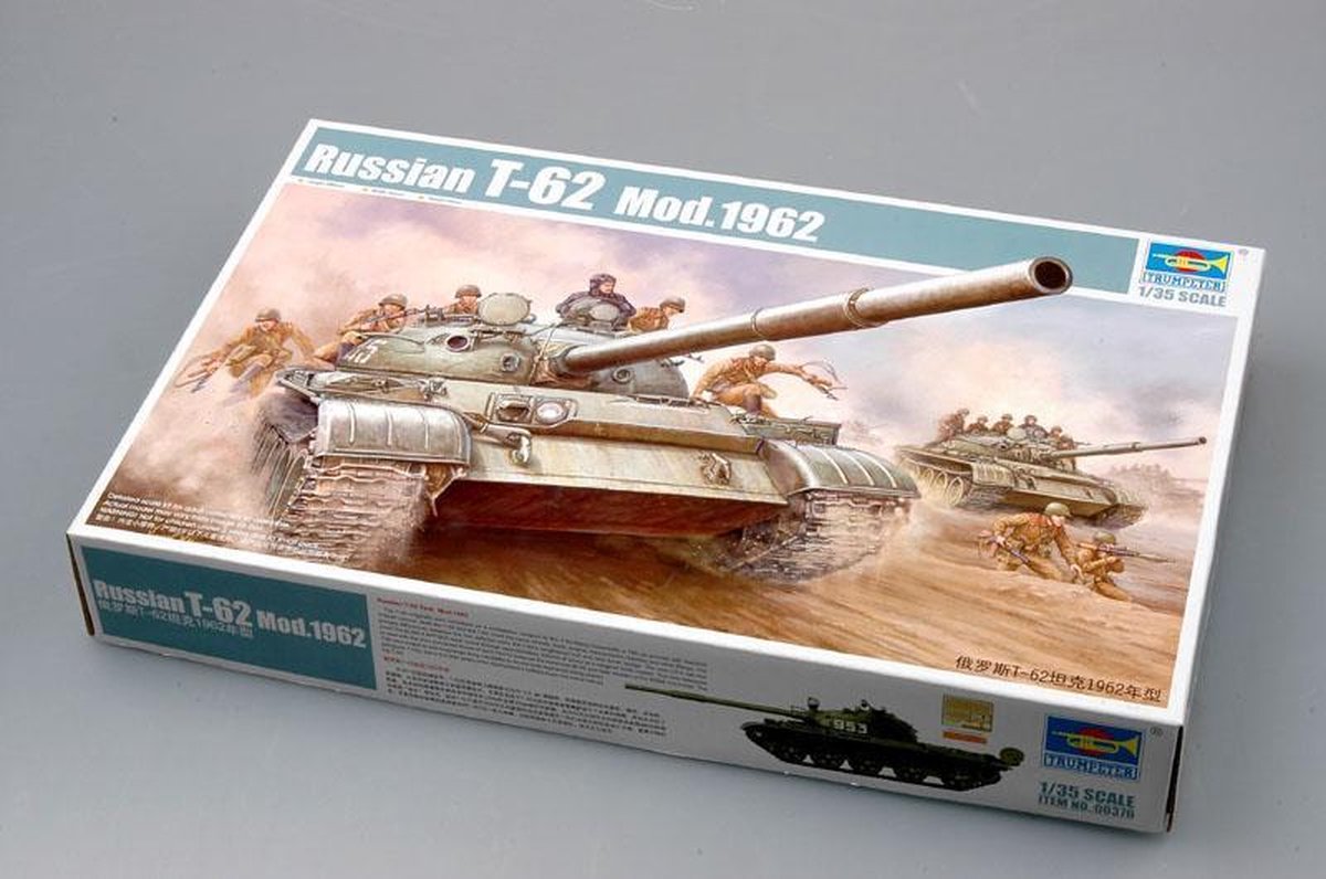 Trumpeter Modelbouwpakket Militaire voertuigen - 00376 Russian T-62 Main Battle Tank Mod.1962 Plastic - 1:35 - Modelbouw