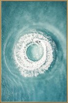 JUNIQE - Poster met kunststof lijst Ocean Swirl -20x30 /Blauw
