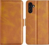 Samsung Galaxy A14 Hoesje - MobyDefend Luxe Wallet Book Case (Sluiting Zijkant) - Lichtbruin - GSM Hoesje - Telefoonhoesje Geschikt Voor Samsung Galaxy A14