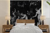 Behang - Fotobehang Nimfen vullen de hoorn des overvloeds in zwart wit - Schilderij van Peter Paul Rubens - Breedte 240 cm x hoogte 240 cm