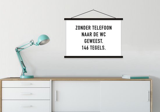 Posterhanger avec affiche - Affiche scolaire - Proverbes - Citations - Je suis allé aux toilettes sans téléphone. 146 tuiles. - Téléphone - 90x60 cm - Lattes noires