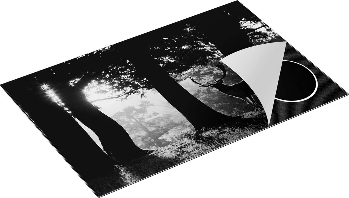 Chefcare Inductie Beschermer Hert in de Bossen bij Zonsopkomst - Zwart Wit - 81,6x52,7 cm - Afdekplaat Inductie - Kookplaat Beschermer - Inductie Mat