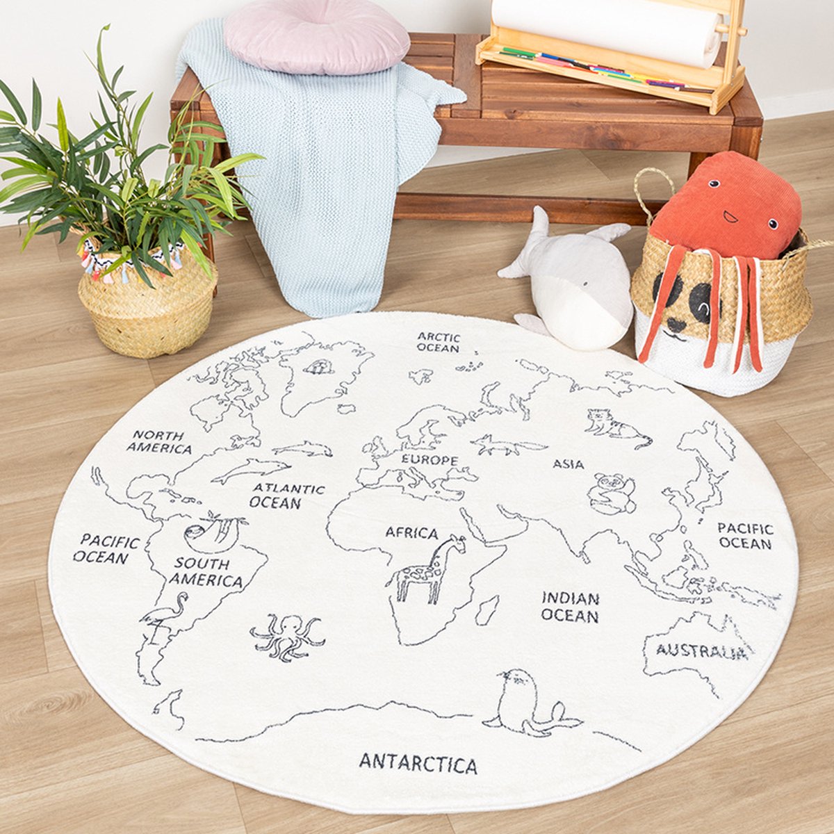 Little Olly Rond kindervloerkleed - Globe Crème | Werelds plezier! - Ø 100cm
