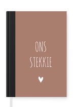 Notitieboek - Schrijfboek - Quotes - Ons stekkie - Spreuken - Notitieboekje klein - A5 formaat - Schrijfblok