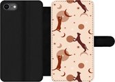 Bookcase Geschikt voor iPhone 7 telefoonhoesje - Patronen - Kat - Maan - Pastel - Meisjes - Kinderen - Kids - Met vakjes - Wallet case met magneetsluiting