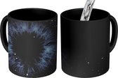 Magische Mok - Foto op Warmte Mok - Blauw oog in de ruimte - 350 ML - Uitdeelcadeautjes
