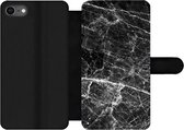Bookcase Geschikt voor iPhone 7 telefoonhoesje - Marmer print - Steen - Zwart - Met vakjes - Wallet case met magneetsluiting