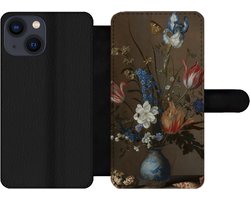 Telefoonhoesje Geschikt voor iPhone 13 Mini telefoonhoesje - Bloemen in een Wan-Li vaas en schelpen - Schilderij van Balthasar van der Ast - Met vakjes - Wallet case met magneetsluiting