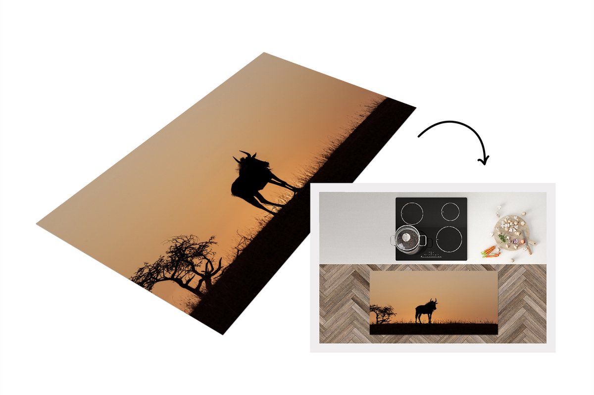 KitchenYeah Keukenloper - Loper keuken - Silhouet van een gnoe tijdens zonsondergang - 120x60 cm - Keukenloper vinyl Multicolor
