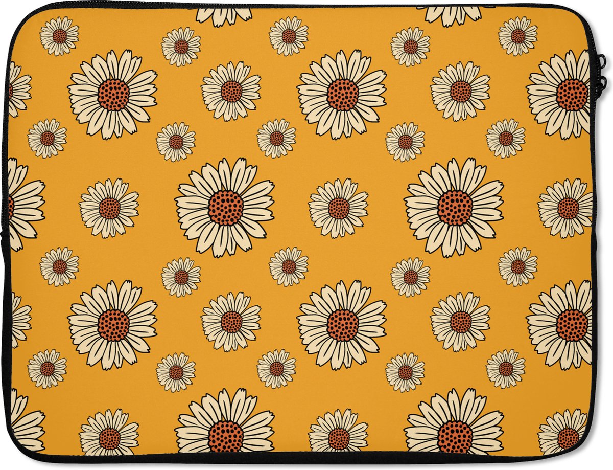 Laptophoes 17 inch - Patronen - Vintage - Bloemen - Geel - Laptop sleeve - Binnenmaat 41x28 cm - Zwarte achterkant - Back to school spullen - Schoolspullen jongens en meisjes middelbare school - Macbook air hoes - Chromebook sleeve