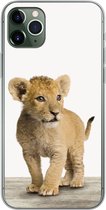 Geschikt voor iPhone 11 Pro Max hoesje - Leeuw - Welp - Kinderen - Jongens - Dieren - Meisjes - Siliconen Telefoonhoesje