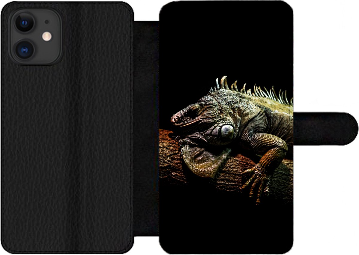 Telefoonhoesje Geschikt voor iPhone 11 telefoonhoesje - Dier - Tak - Zwart - Met vakjes - Wallet case met magneetsluiting