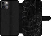 Bookcase Geschikt voor iPhone 11 Pro Max telefoonhoesje - Marmer print - Patronen - Zwart - Met vakjes - Wallet case met magneetsluiting