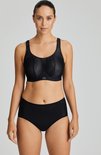 Zwarte sportbeha en slip van PrimaDonna. De sportbeha heeft een gestreept patroon op de cups.
