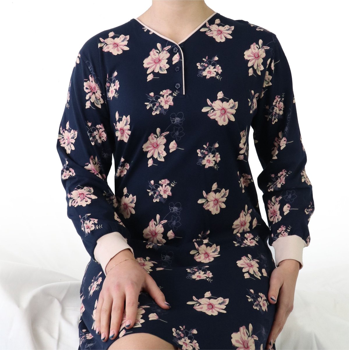Tenderness Dames Nachthemd - Lange Mouw - Gebloemd - Donker Blauw Beige