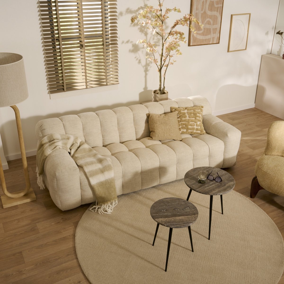 3 Zitsbank Bolton - Textiel - Beige - 240x76x105 cm (BxHxD) - Koudschuimvulling - Bruine Houten Poten