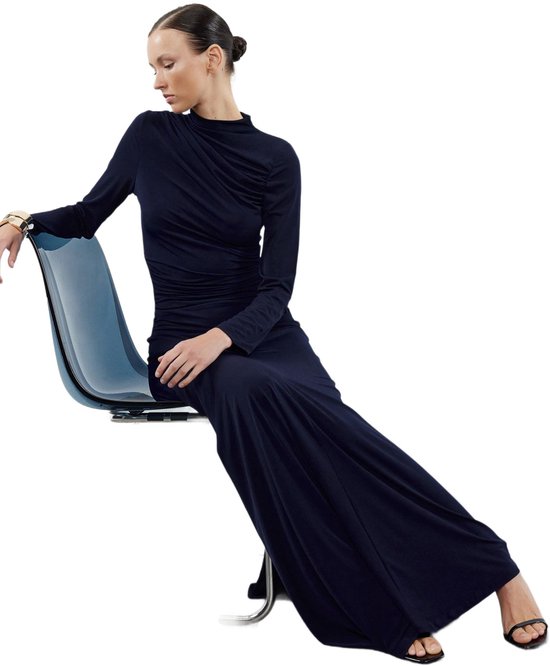 Trendyol Marineblauwe, Aansluitende, Flexibele Maxi-Gebreide Jurk Met Hoge Hals En Lange Mouwen Twoaw25El00099