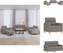 Grijze stoffen loungeset met banken, stoelen en poefs in woonkamer.