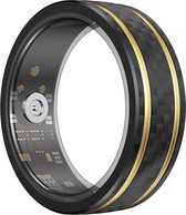 Zwarte smartring met gouden biezen en zichtbare chiptechnologie.