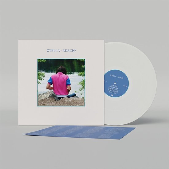 Stella - Adagio LP op wit vinyl. Op de hoes: persoon met roze vest en blauw shirt zit op steen bij water.